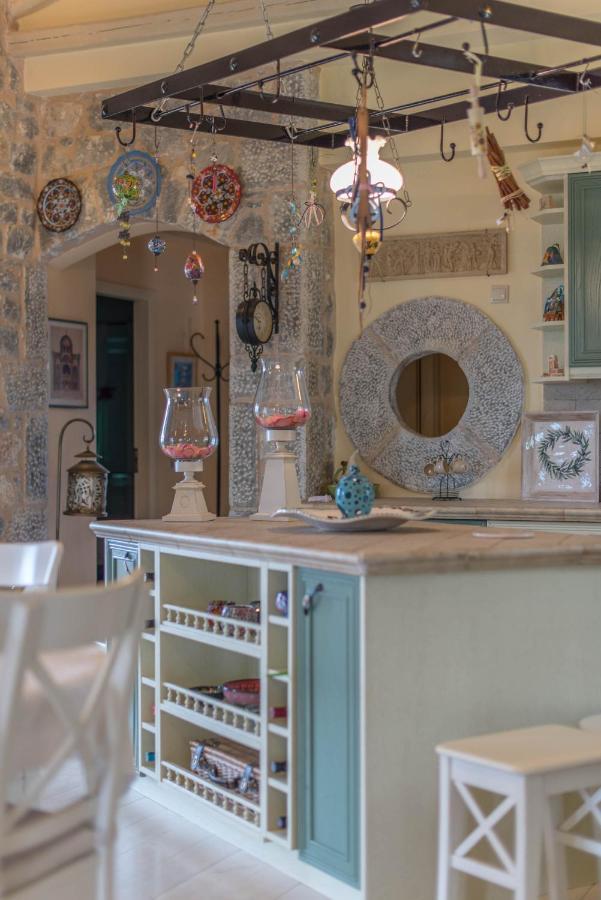 Dimitra - Mani , Traditional Archontiko Holiday home Diros