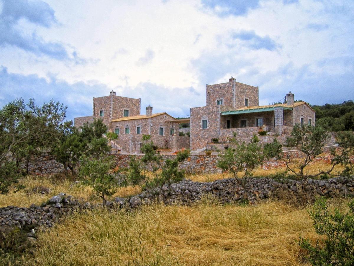 Dimitra - Mani , Traditional Archontiko Diros