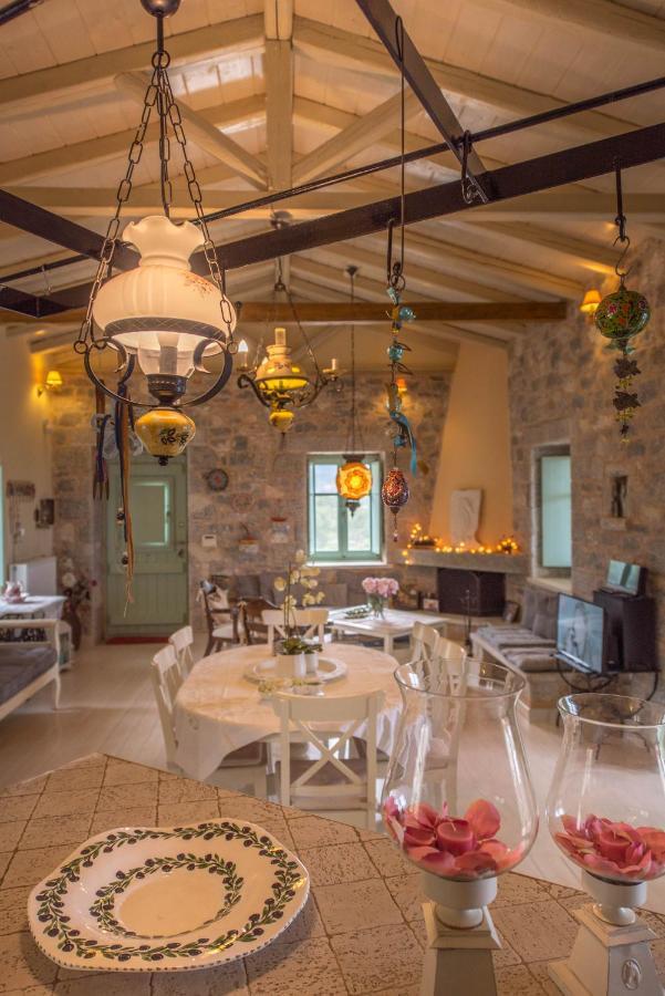 Dimitra - Mani , Traditional Archontiko Holiday home Diros