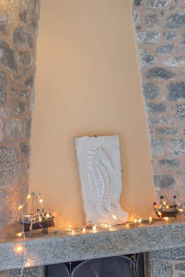Dimitra - Mani , Traditional Archontiko Holiday home Diros