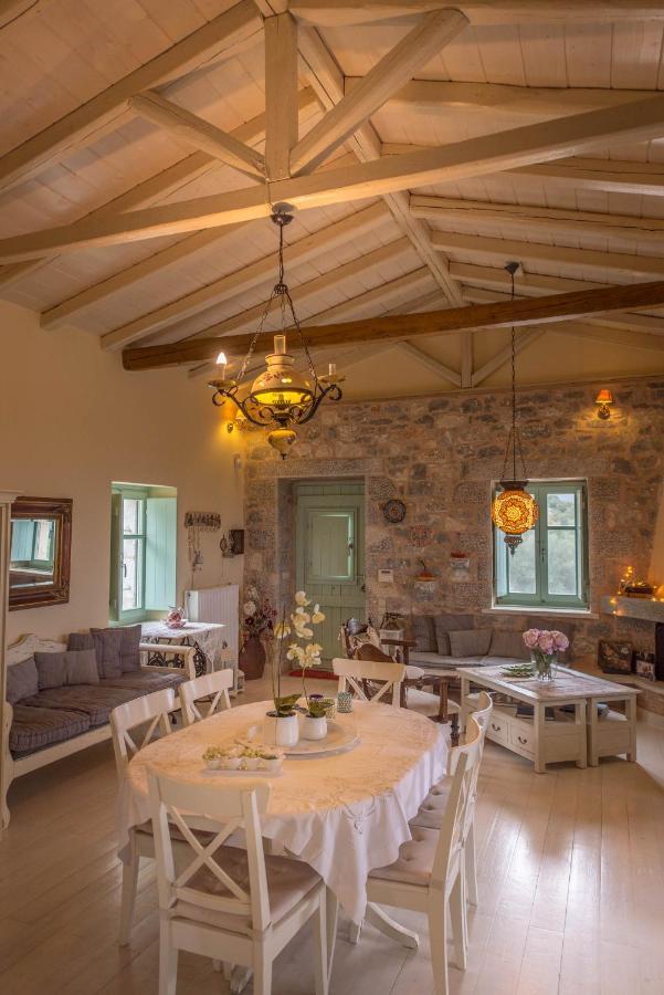 Dimitra - Mani , Traditional Archontiko